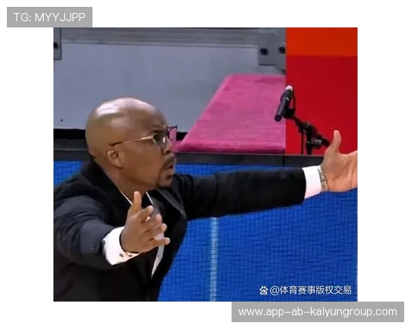 职业篮球运动员在比赛中利用战术犯规控制节奏的方法